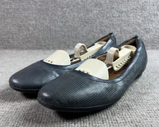 Clarks Shoes 8M Navy Blue Flat Leather Slip On Flight Attendant Inflight