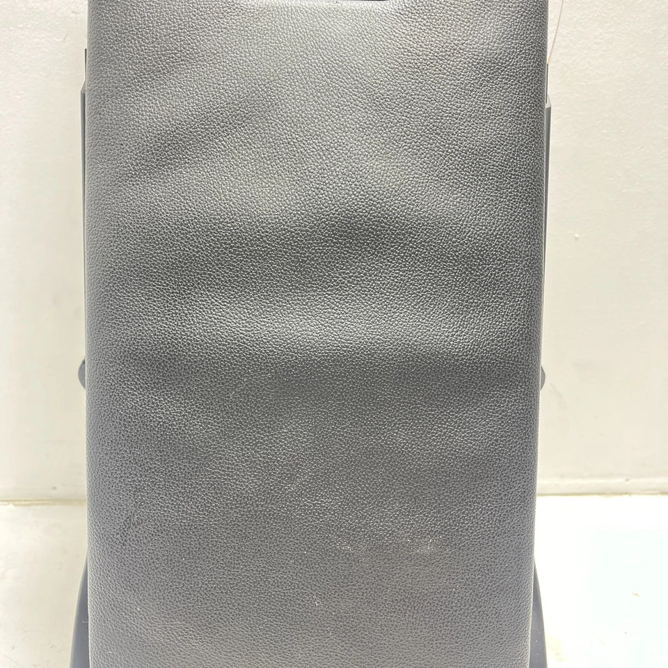 AUDI A8 QUATTRO 2011-2014 ASIENTO TRASERO CONSOLA CENTRAL PORTAVASOS REPOSABRAZOS NEGRO OEM Foto 4 de 4