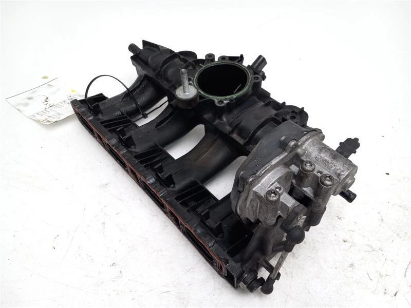 VOLKSWAGEN PASSAT 2005-2009 COLECTOR DE ADMISIÓN Foto 2 de 4