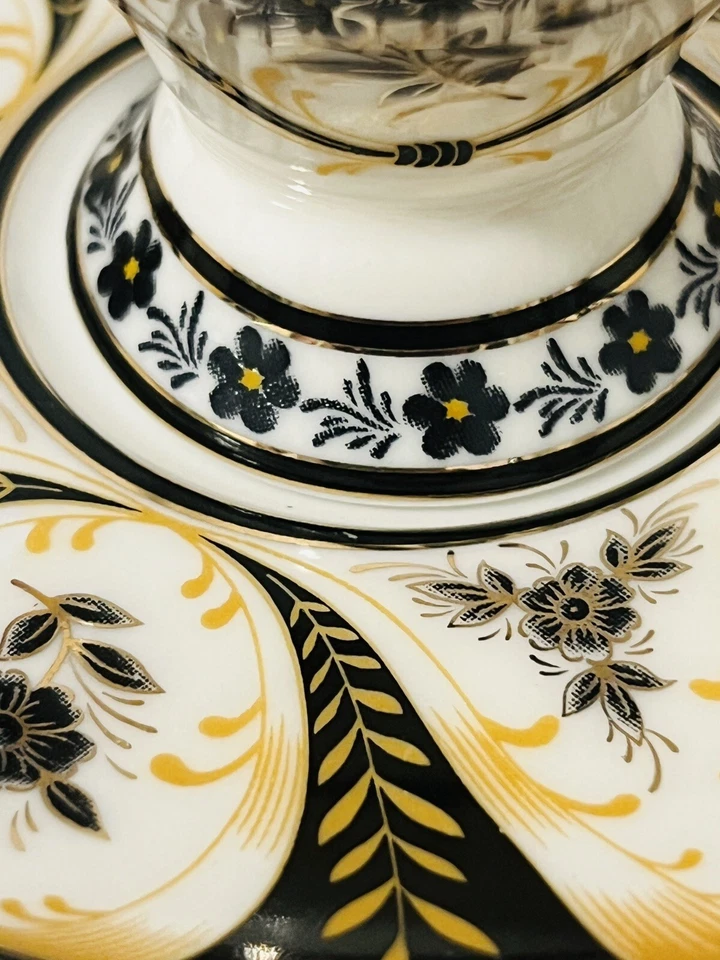 Juego de 2 piezas • Grace's • Oro Blanco Negro • Floral • Porcelana • Taza de té y platillo Foto 4 de 4