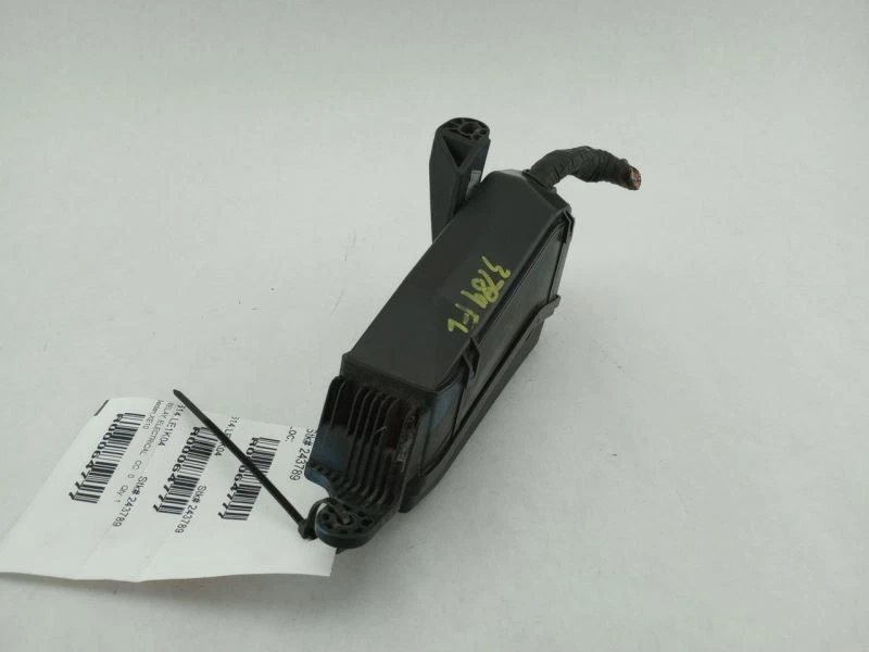 Lexus IS300 Sedan Engine Relays Compartment Fits 2001 2002 2003 2004 2005 - Image 2 of 4