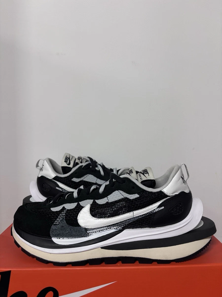 Las mejores ofertas en Nike sacai x VaporWaffle Black White | eBay