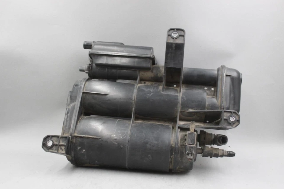 2017-2021 Honda Civic Fuel Vapor Evaporator Emission Canister OEM #40122 - Image 2 of 3