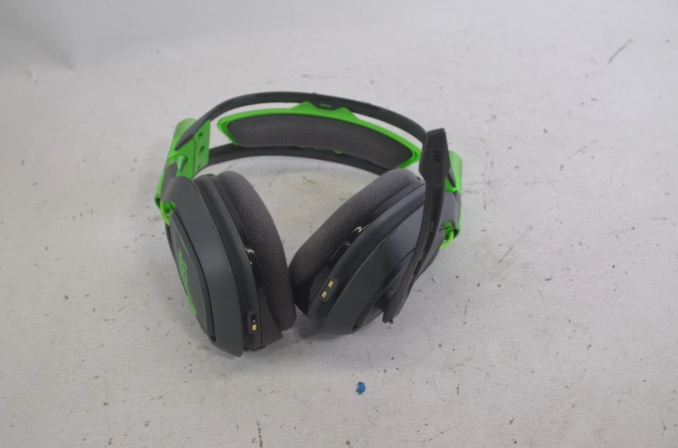 Auriculares inalámbricos para juegos Astro A50 gris/verde SOLO Foto 3 de 4