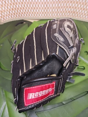 REGENT ~ Black Leather 10'' Youth Baseball Glove ~ XG/100 ~ 03225 ~ Lightly Used