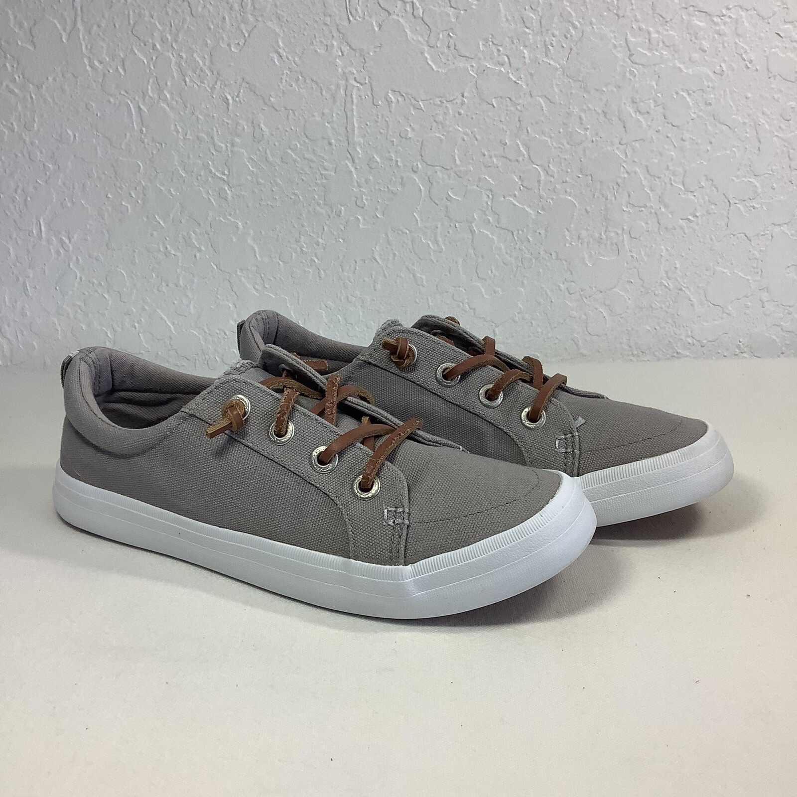 Tommy Bahama Women's Shoes 9 Gray Canvas Slip On Cushioned Sneakers Comfort