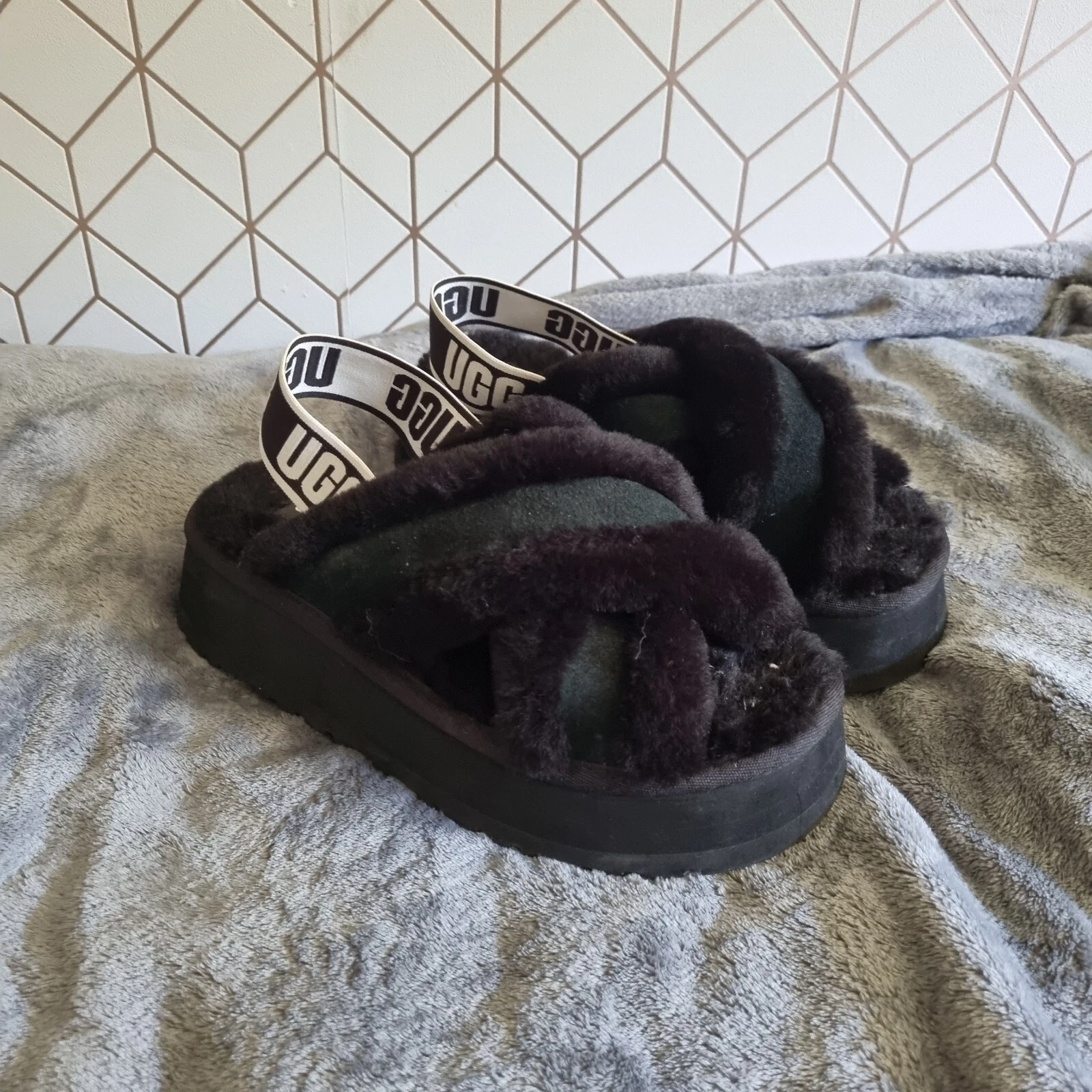 SANDALI UGG NERI DISCO CROSS PELLE DI PECORA FLUFF SLIDE PLATFORM UK 4 USA 6 EU 37