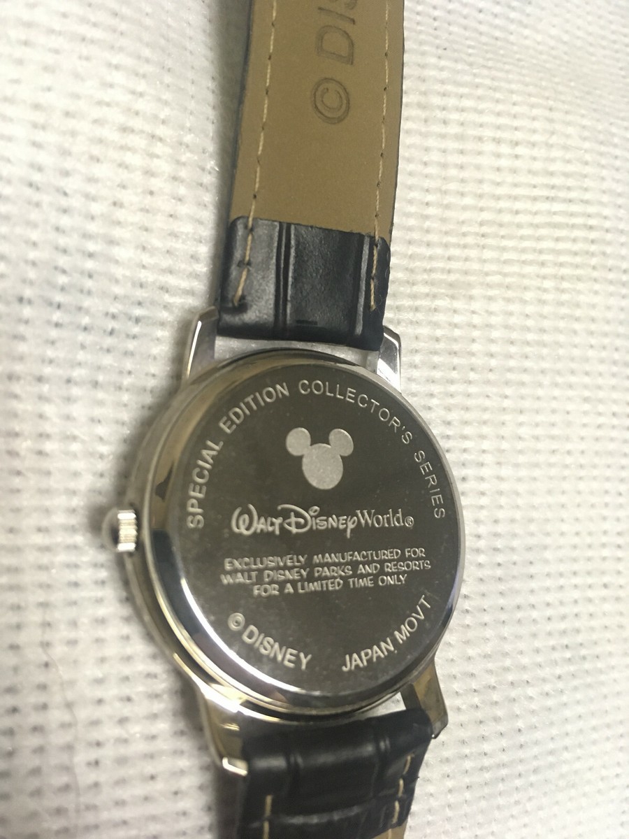 New Disney Mickey Mouse Christmas Santa Watch Special  display picture 1