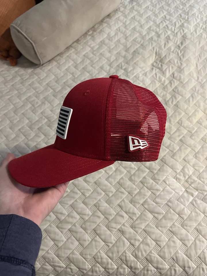 Men's New Era Red Cincinnati Reds Flag 9SEVENTY Stretch-Snap Hat Worn Once - Image 2 of 4