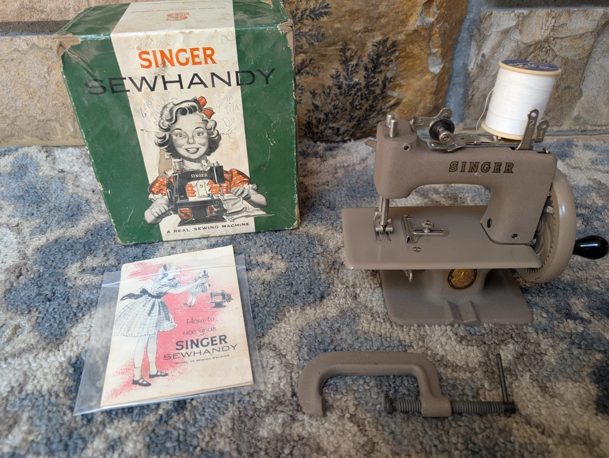 SINGER Child-sized Sewing Machine Collectible Sewing Machines for