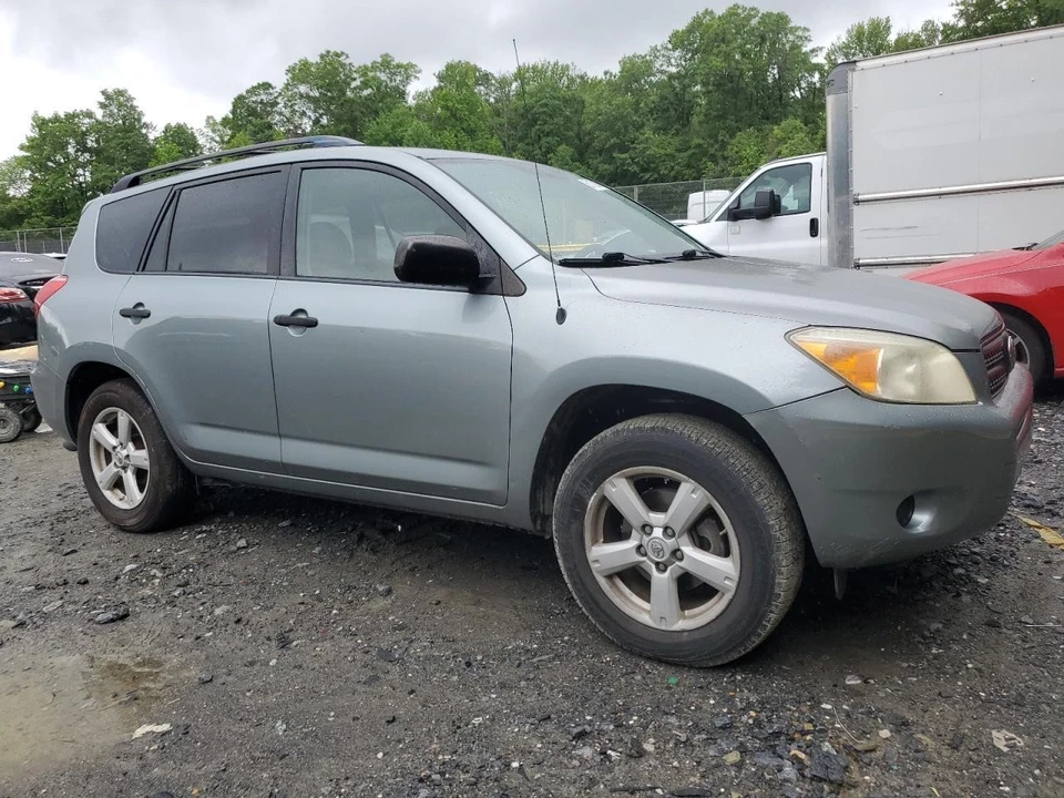 Used Air Cleaner Assembly fits: 2006 Toyota Rav4 6 cylinder 2GRFE engine Grade A - Image 4 of 4