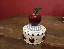Vintage Kitchen Timer with Apple on Top & Apples on Sides