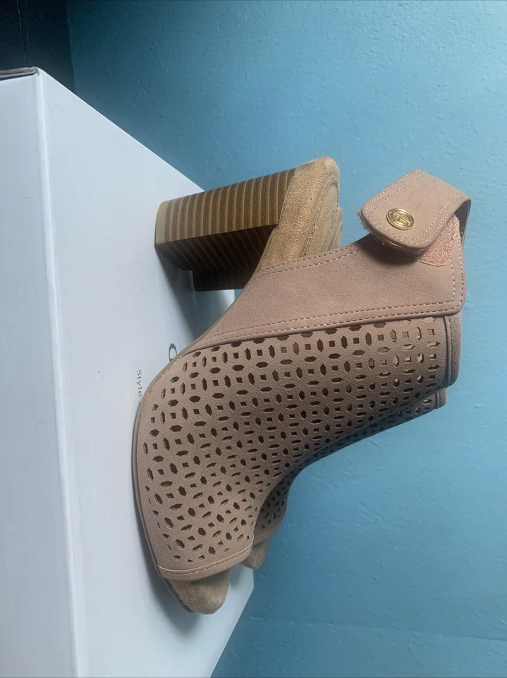 Giani Bernini Women's Shoes Heels & Pumps, Pink, Size 7.5 - Image 2 of 3