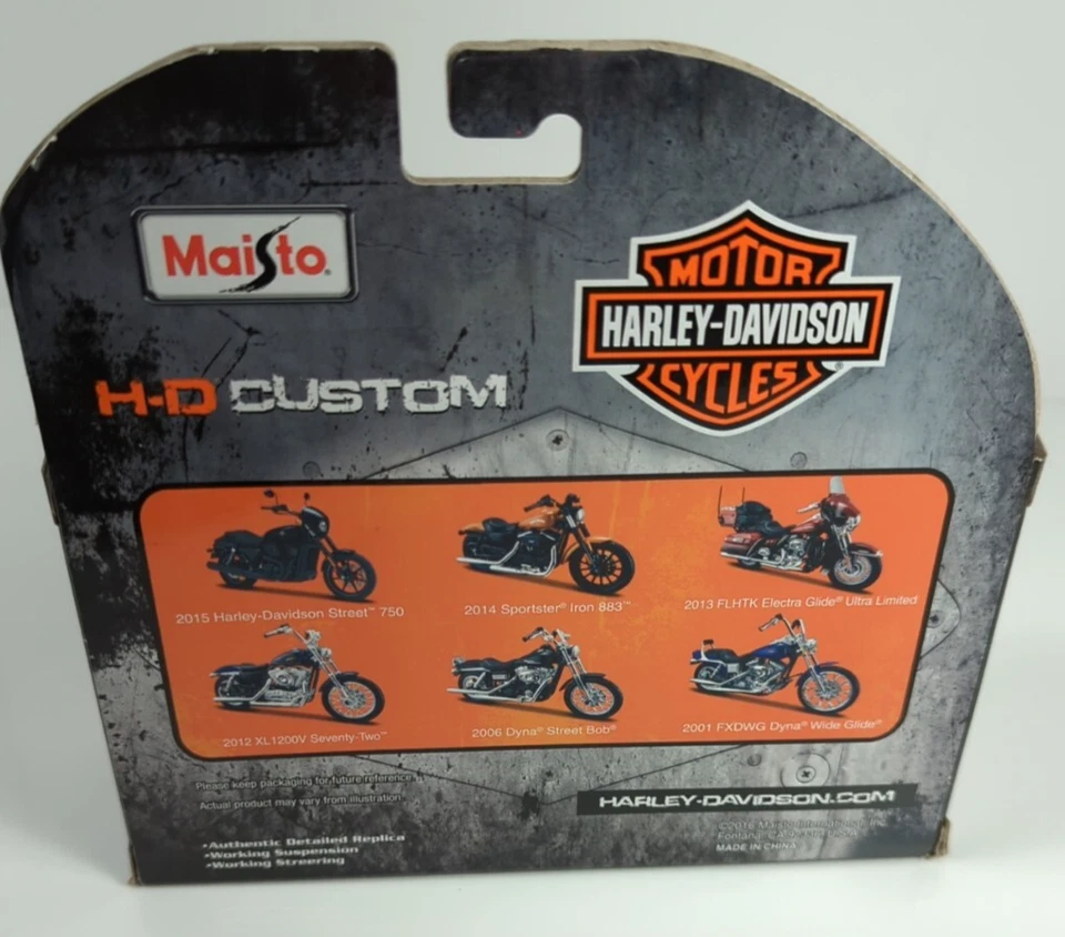 Harley Davidson Motorcycle Electra Glide Ultra Series 34 2013 FLHT Maisto 1:18 - Image 3 of 4