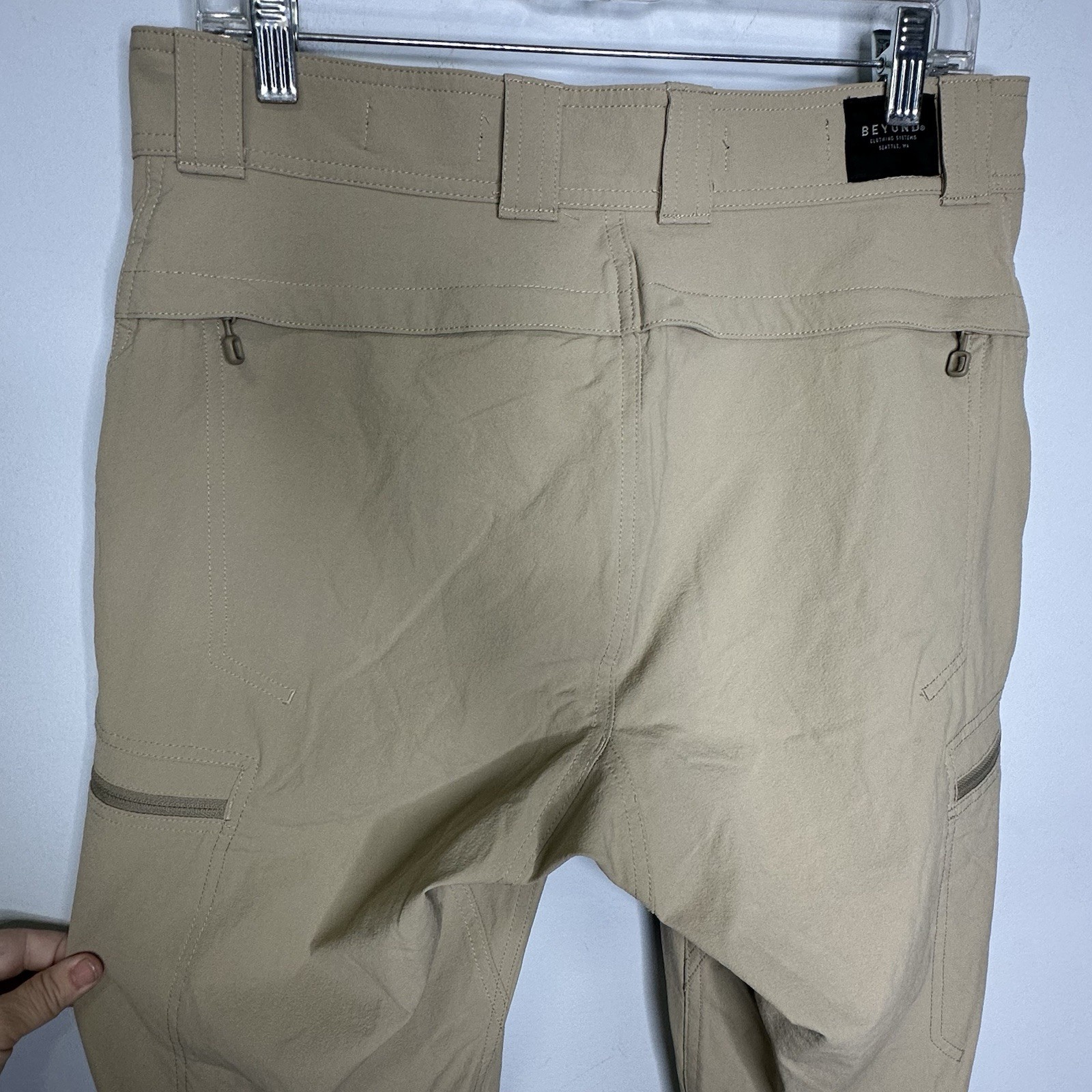 Beyond Clothing Systems Men’s Beige Velox Softshell Pants Size 32 Short