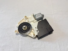 2012 - 2022 Volkswagen Passat Front Right Side Door Window Regulator Motor OEM
