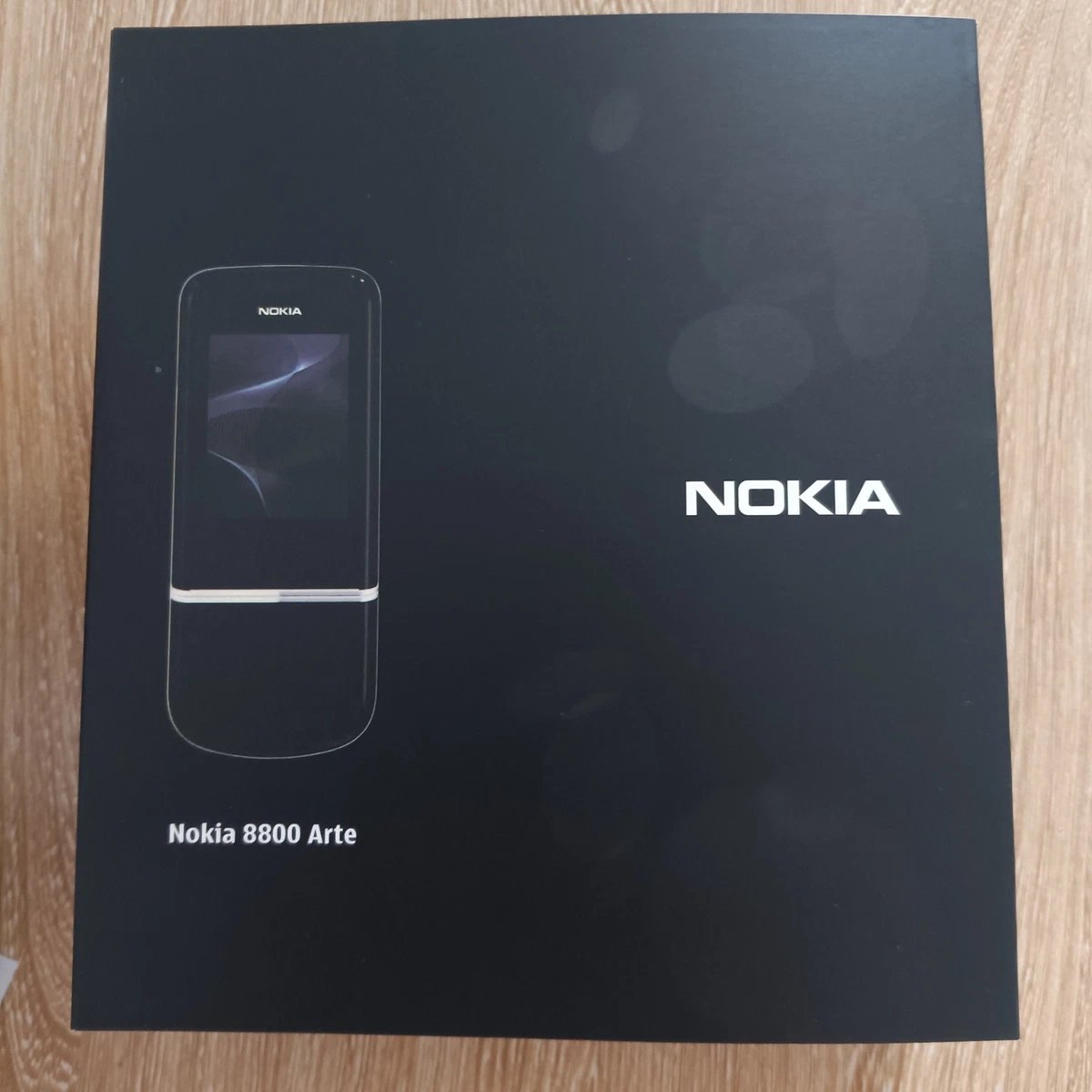 \"未使用\"ノキア携帯電話『NOKIA 8800』ドイツ製、充電器、各種付属品共箱 ノキアが生んだ伝説の携帯電話「Nokia 3310」が20周年、その愛すべき