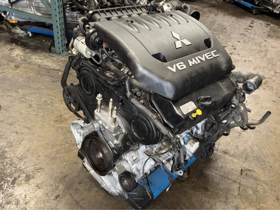 2007 2008 Mitsubishi Outlander Engine Motor Complete Assembly U3UOJ 60K Mile OEM - Image 2 of 4