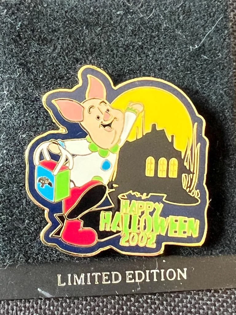Disney Pin - WDW - Piglet - Dressed as Clown - Happy Halloween 2002 LE 1500