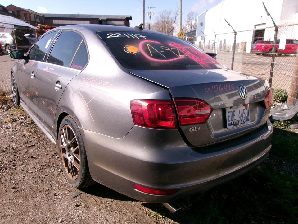 Used Fuel Pump fits: 2013 Volkswagen Jetta gli Pump Assembly exc. City Sdn in ta Foto 3 de 4