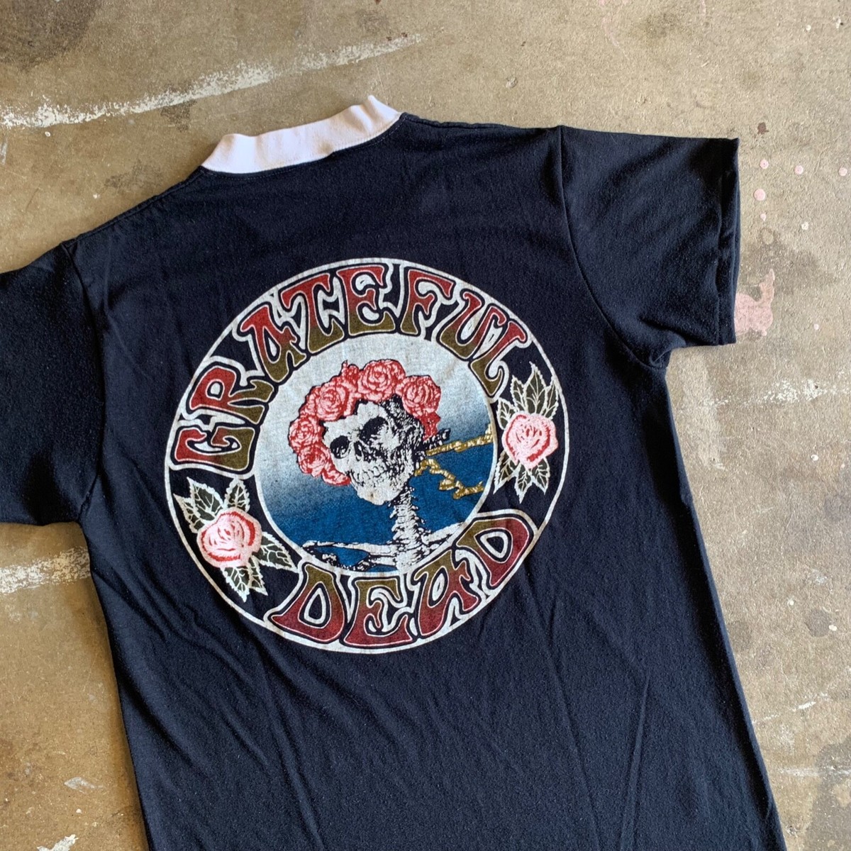 1970s VINTAGE 70s GRATEFUL DEAD SKELETON RINGER V-NECK T 1970s VINTAGE 70s GRATEFUL DEAD SKELETON RINGER V-NECK T