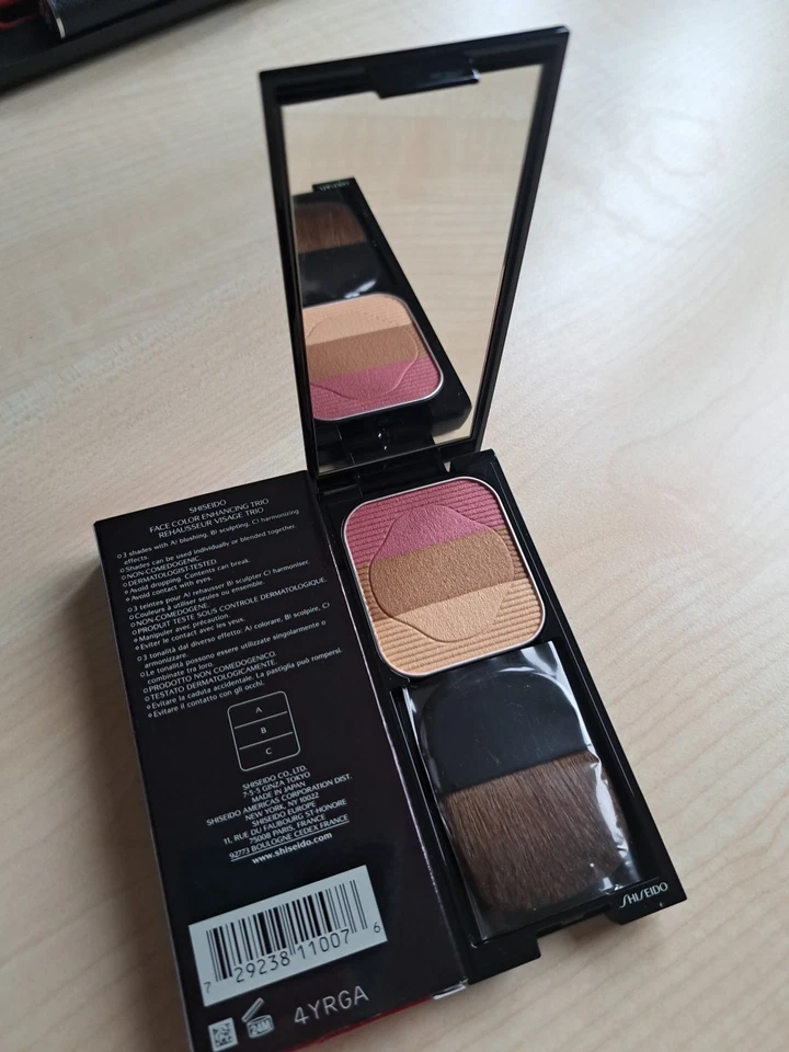 Shiseido Face Color Enhancing Trio RS1 - Bild 2 von 4