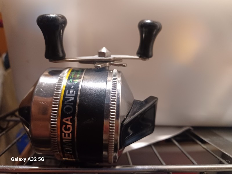 Vintage Zebco Omega One, Spin Cast Fishing Reel, Excellent Cond, USA