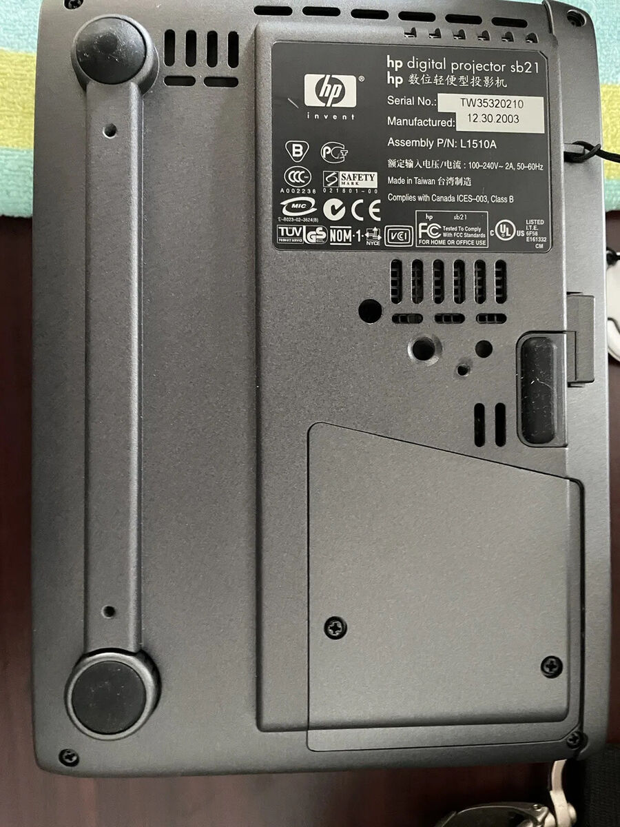 HP SB21 Digital Projector with Remote and Power Cables ,No HP SB21 Digital Projector with Remote and Power Cables ,No