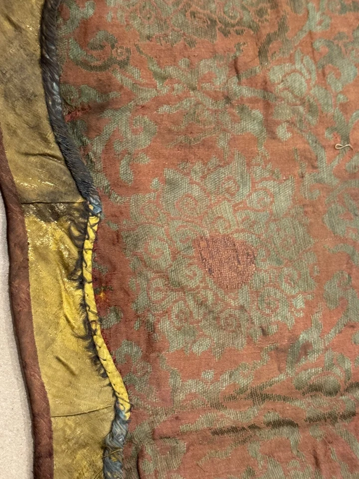 Early Qing 19th Century Chinese antique silk embroidered collars, yunjian - Image 4 of 4