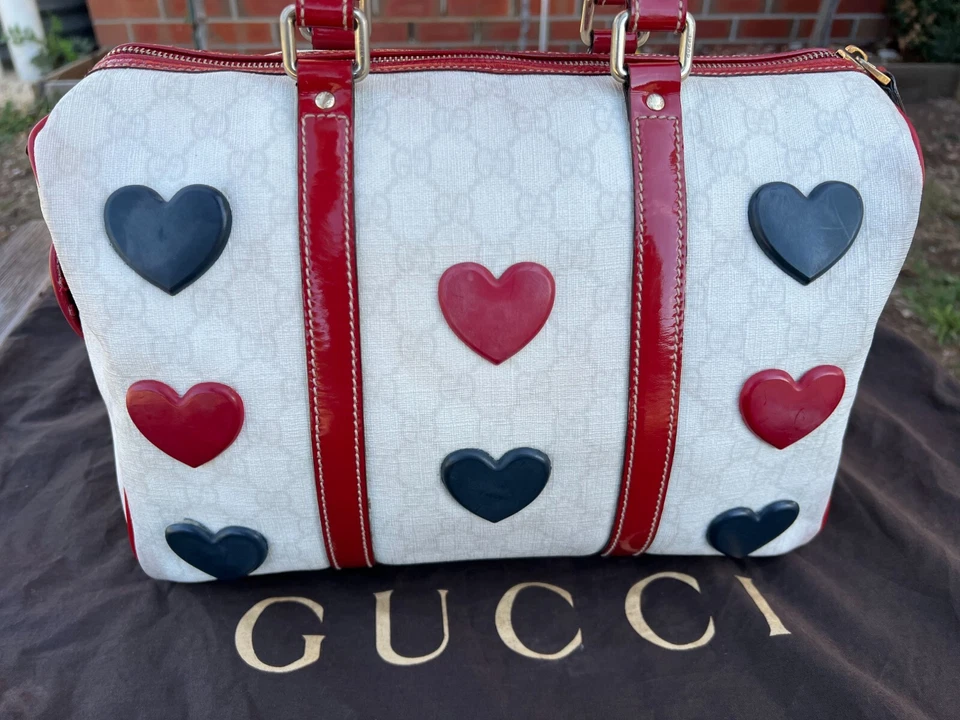 Authentic GUCCI GG Supreme Hearts Boston Bag - Image 3 of 4