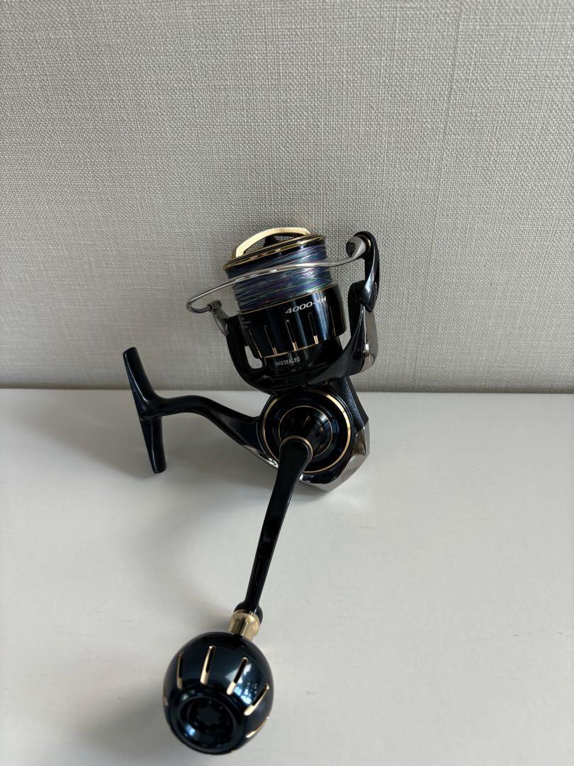 Daiwa 23 SALTIGA 4000-XH Gear Ratio 6.2 Spinning Reel w Daiwa 23 SALTIGA 4000-XH Gear Ratio 6.2 Spinning Reel w