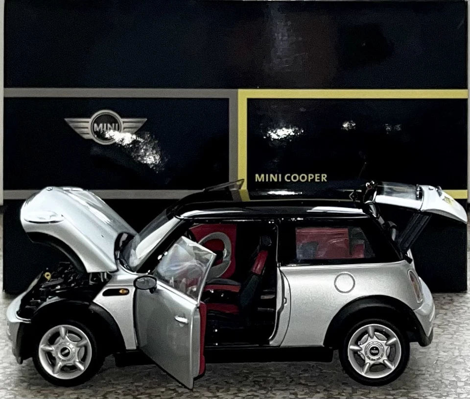 MINI Cooper Kyosho 1/18 (Minichamps Autoart CMC Norev Almost Real Laudoracing - Immagine 3 di 4