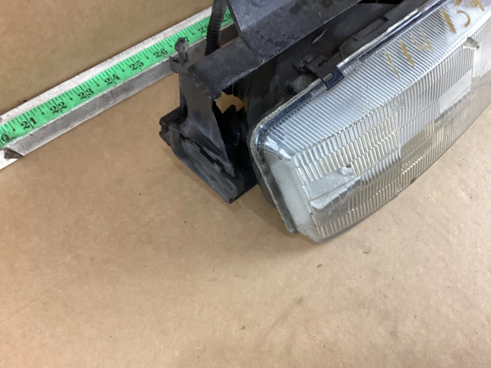 Conjunto de faros delanteros derecho del lado del pasajero Oldsmobile Silhouette 1990-1996 Foto 3 de 4