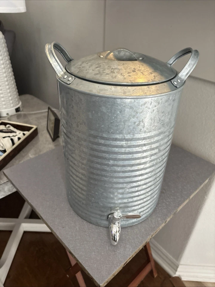 Better Homes & Gardens 3 Gallon Galvanized Beverage Dispenser Mint Conditions Sh - Image 2 of 4