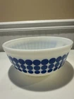 VTG PYREX WHITE MILK GLASS BLUE POLKA DOT MIXING NESTING BOWL 2-1/2 QUART 403