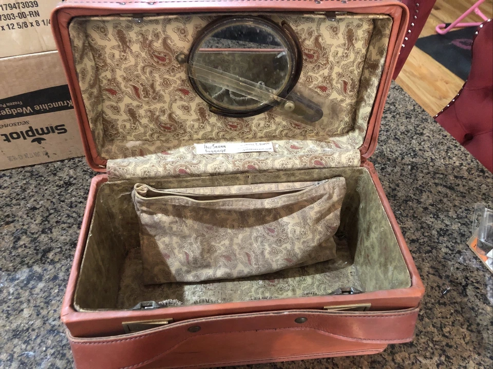 Hartmann Luggage Make Up Case Toiletry Rare Suede Pink Or Salmon Color - Изображение 2 из 4