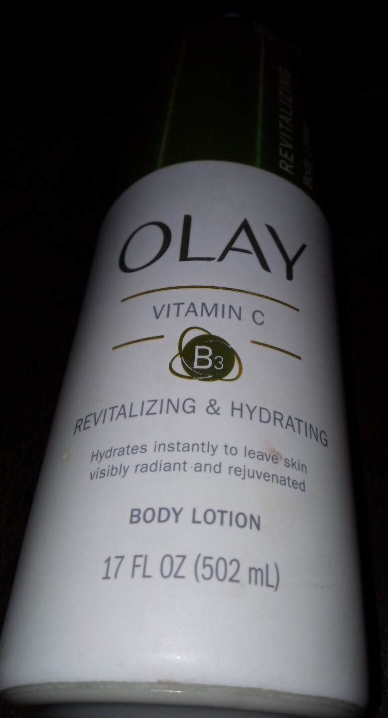 Olay Revitalizing and Hydrating Hand and Body Lotion with Vitamin C 17