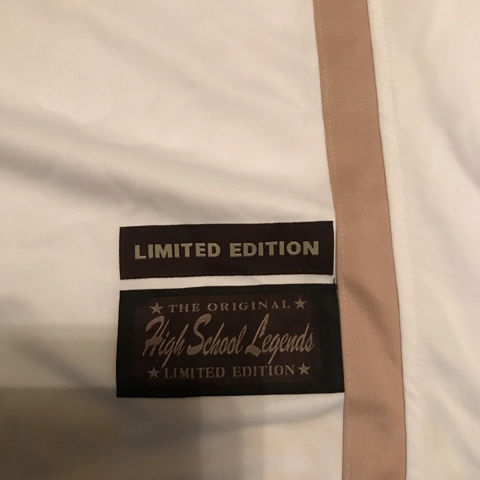 LEBRON JAMES FIGHTING IRISH HIGH SCHOOL JERSEY WHITE WITH GREEN HIGHLIGHT 56/2XL - Image 2 of 4