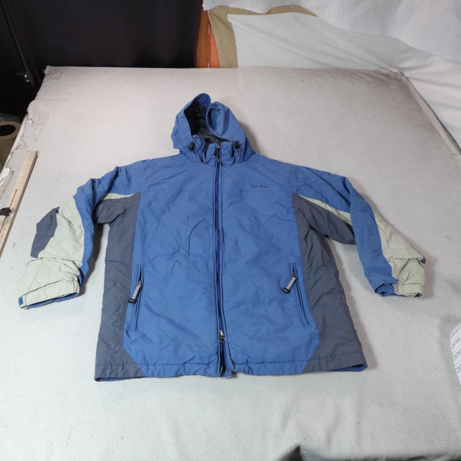 LL Bean Jacket Mens Medium Blue Hooded Insulated Nylon Winter Ski Coat Outdoor