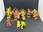 13 VINTAGE MARX FORT APACHE PLAYSET BUTTERSCOTCH/ YELLOW INDIANS READ