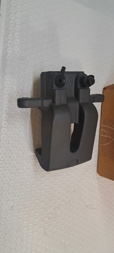 OEM MOPAR Brake Caliper Rear Right For CHRYSLER 300 5142565AA - Picture 4 of 7