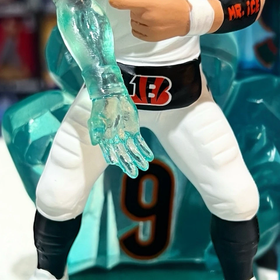 Joe Burrow Cincinnati Bengals Brrr Ice "Mr. Ice" Ver Descripción NFL Bobblehead Foto 2 de 2