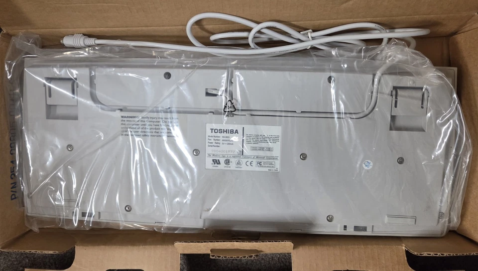 Toshiba KB-9805 PS/2 Multimedia 104 Keyboard, Beige Color, M000015270 - Image 2 of 3