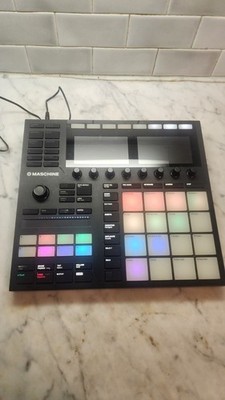 Native Instruments MASCHINE MK3 MIDI Controller