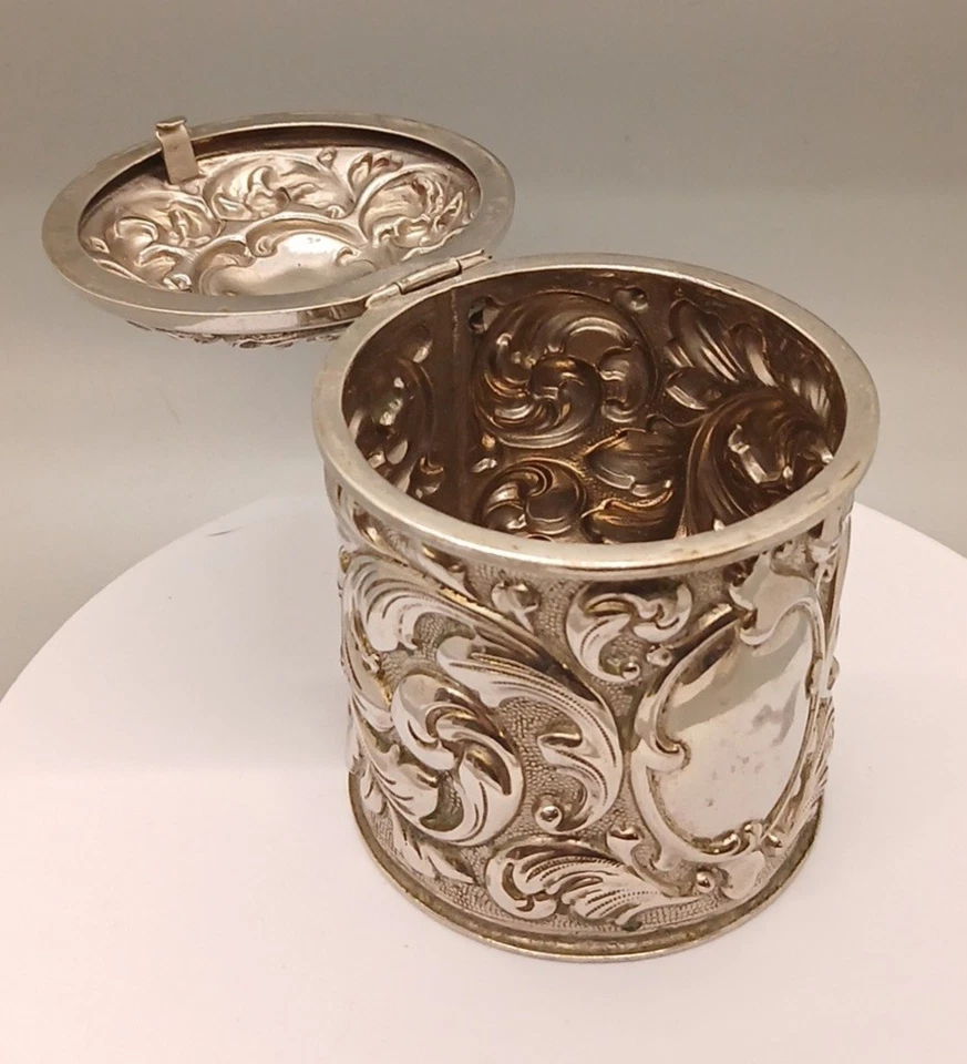 Antique Victorian Tea Caddy - Silver Plate Baroque Revival Repoussé Trinket Box - Image 4 of 4