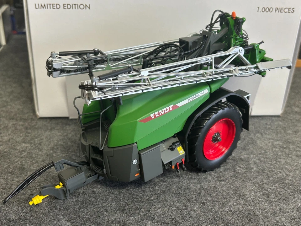 Italy ROS 1/32 FENDT ROGATOR 344 LIMITED EDITION 1000PIECES - Image 3 of 4