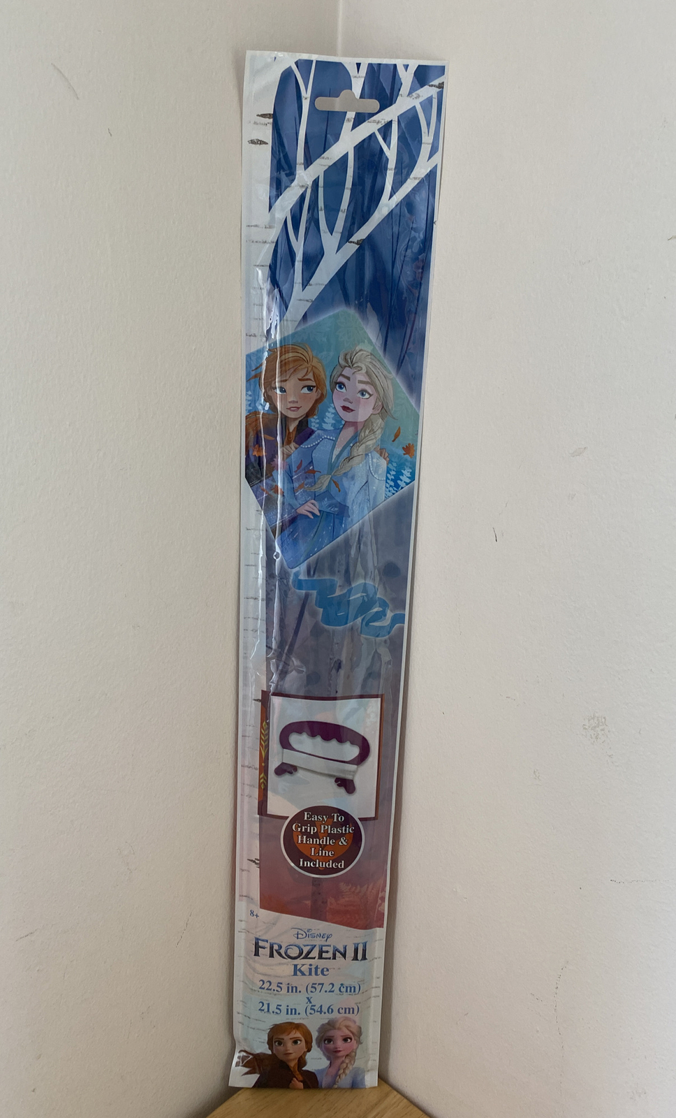 FROZEN 2 II Outdoor Kite 22 Inch Tall includes Handle, Line, & Ring