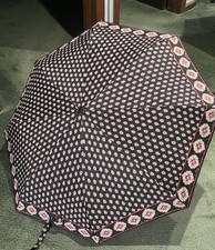 Vera Bradley Umbrella Standard Size Classic Black Paisley Auto Open Folds to 11  