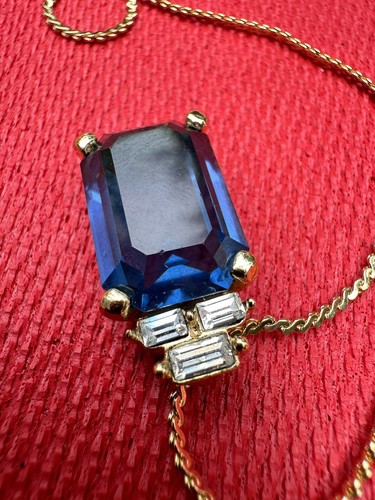 Signed Christian Dior Pendent Necklace Gold Tone Blue Crystal & Rhinestones 17" - Picture 9 of 24