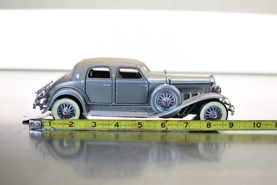 2VTG Franklin Mint 1933 Duesenberg SJ Twenty Grand 1:24 Diecast Model Car - Image 2 of 4